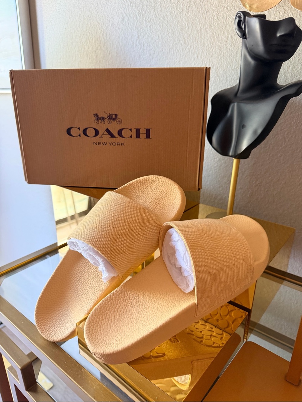 ☀️ NWT Coach Tan Logo Slide Sandals Women’s Slip-On Signature Embossed Slides - Picture 3 of 10